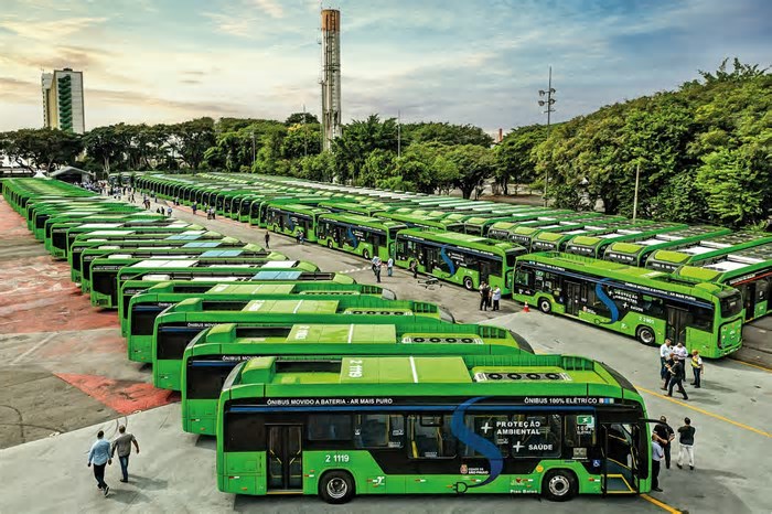 Ônibus elétricos avançam no Brasil e poderão somar R$ 300 bilhões no PIB, mas enfrentam obstáculos