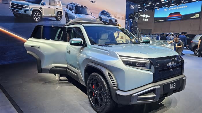 Denza B3 é SUV elétrico de luxo que pode pintar no Brasil; veja 6 curiosidades