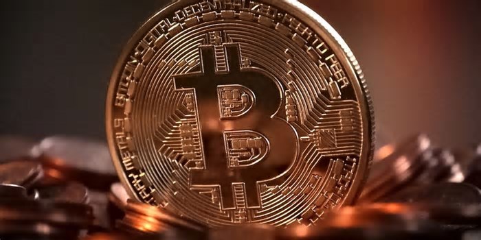 Bitcoin disparará com a Nova Ordem Mundial, diz criador da Cardano