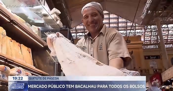 Bacalhau na Páscoa: tradição, preços e dicas no Mercado Público de Porto Alegre (RS)