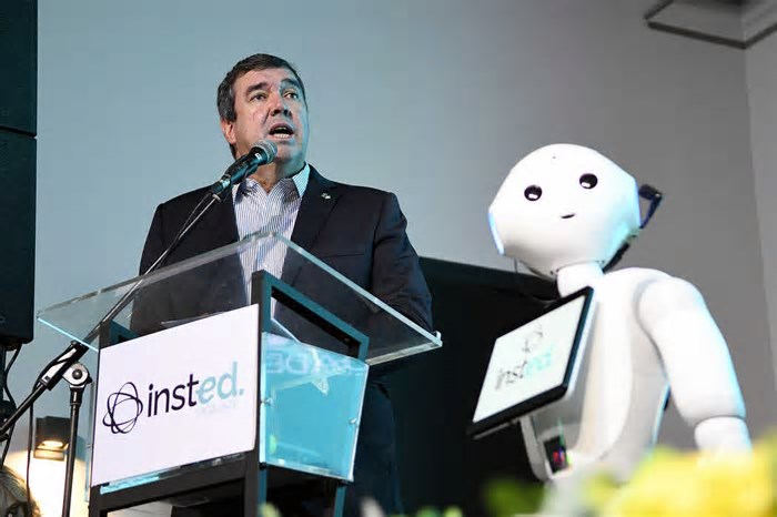 Com saída de Leite, Riedel passa a ser o único governador do PSDB no Brasil