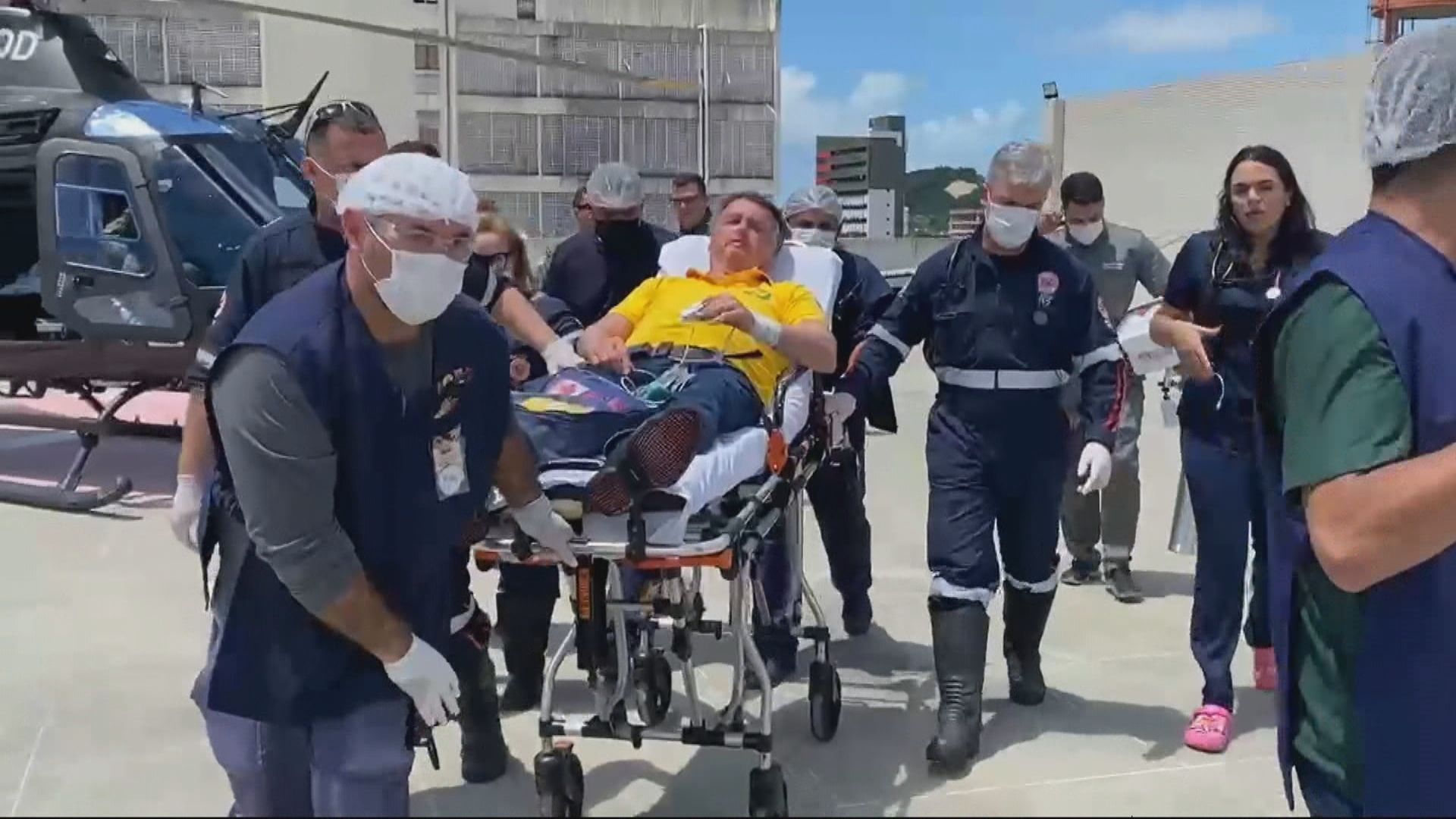 Bolsonaro embarca de Natal (RN) para Brasília em UTI aérea; ex-presidente deverá fazer cirurgia