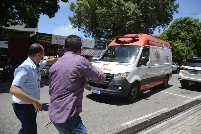 Bolsonaro operado? O que é obstrução intestinal, quadro que levou à internação do ex-presidente