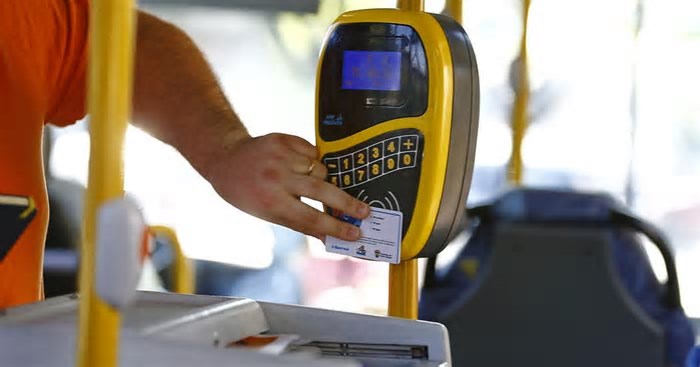 TRI Escolar pode ser solicitado gratuitamente por aplicativo da prefeitura de Porto Alegre; saiba como