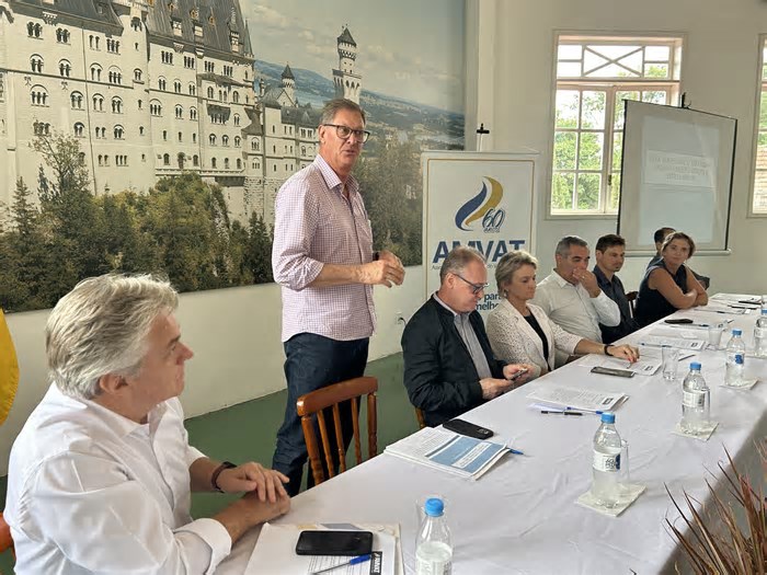 Projeto de ponte entre Estrela e Cruzeiro do Sul é apresentado a prefeitos da Amvat