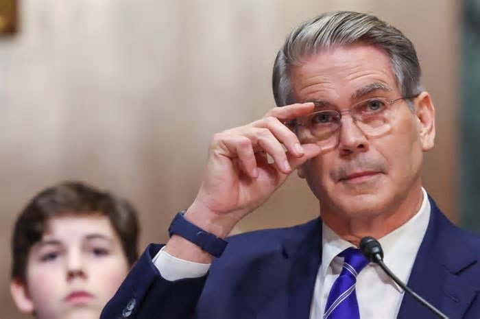 Bessent advertiu Casa Branca contra demissão de chair do Fed, informa Politico