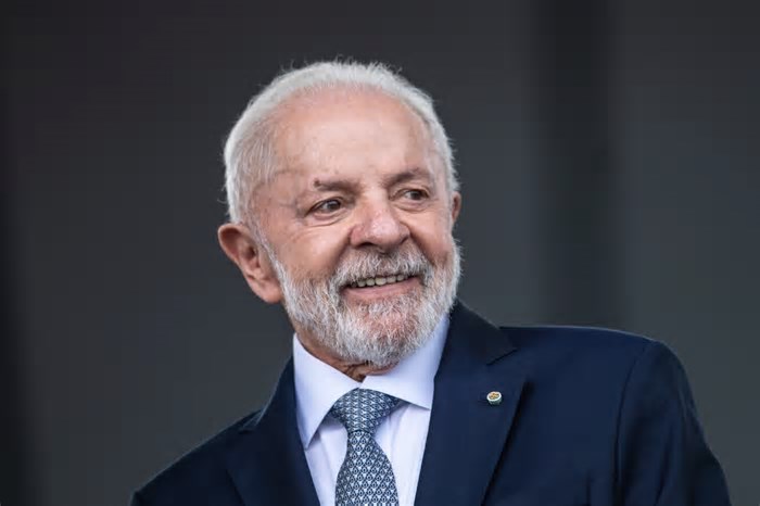 Sem o apoio do Centrão para sua reeleição, Lula negocia palanques nos estados