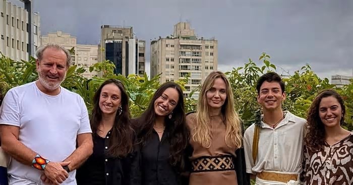 Angelina Jolie negocia abrir ateliê em São Paulo