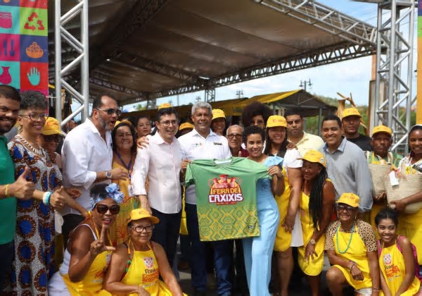 Jerônimo Rodrigues visita a tradicional Feira de Caxixis