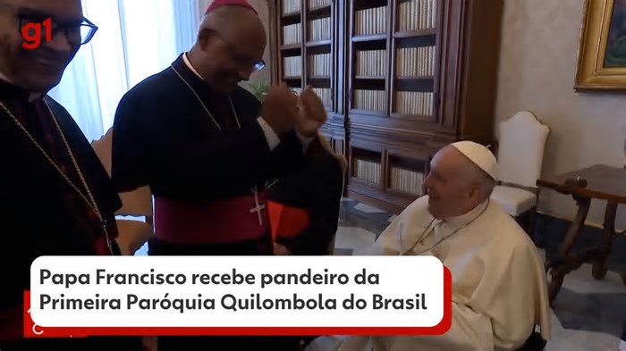 Arcebispo baiano e padre que presentearam papa com pandeiro feito por quilombolas relembram encontro no Vaticano