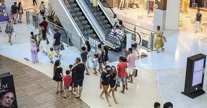 Feriado de Tiradentes altera funcionamento do comércio e serviços na Grande Salvador
