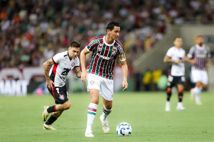 Multiball e cera: apenas 4% jogos do Brasileirão seguem tempo de bola rolando recomendado pela Fifa