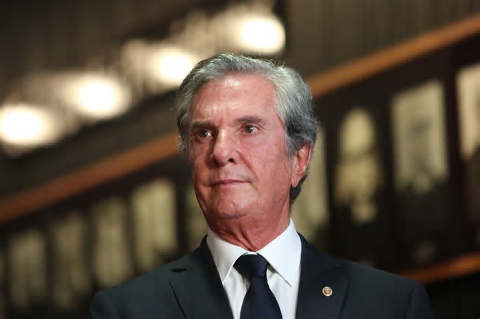 Ex-presidente Collor seguirá preso em Maceió até STF definir onde ele cumprirá pena, diz diretor da PF