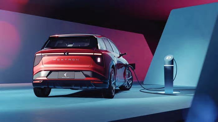 Fabricante do iPhone quer fabricar carros elétricos com Nissan e Honda