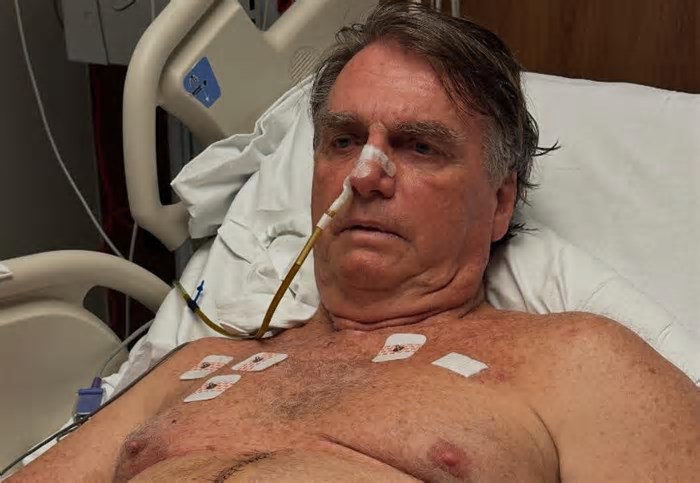 Bolsonaro usa redes sociais para atualizar estado de saúde: “sem previsão de deixar UTI”
