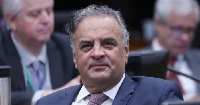 Aécio Neves reúne apoios para disputar governo de Minas em 2026