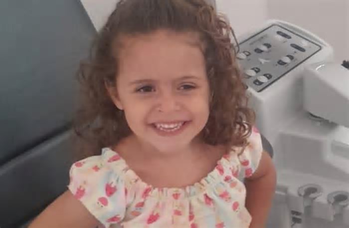 Feijoada beneficente busca ajudar menina de 4 anos que corre risco de perder a visão