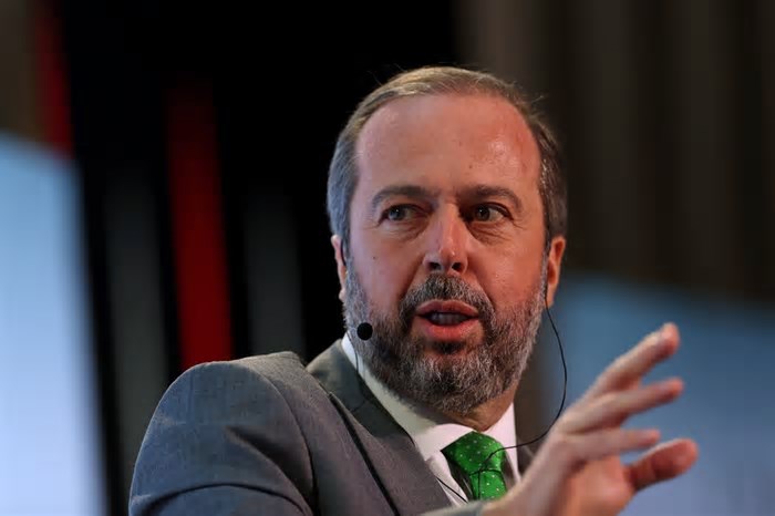 Queda na cotação do petróleo é reflexo das tarifas impostas pelos EUA, diz Silveira