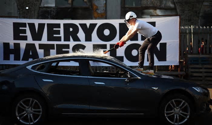 Trump: Musk fica o 'tempo que quiser' no governo, mas 'quer voltar pra casa'