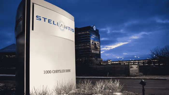 Stellantis suspende projeções financeiras por causa das tarifas