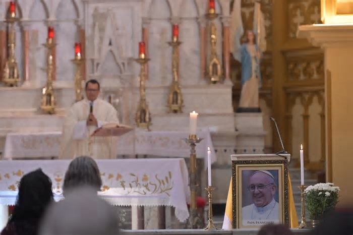 Missas e celebrações em Belo Horizonte marcam o último adeus de fieis católicos ao Papa Francisco