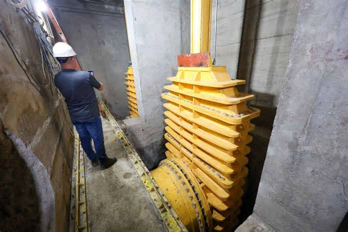 Em apenas uma semana, duas comportas da Barragem Sul de Ituporanga já foram substituídas e instaladas