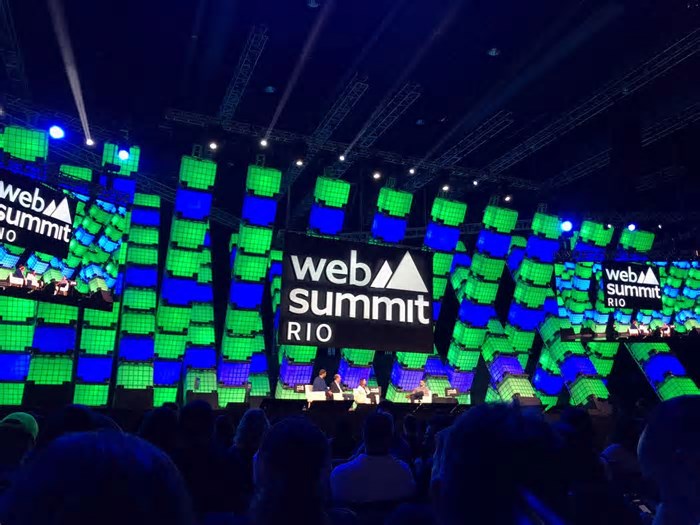 Web Summit Rio 2025: dilemas éticos da IA em destaque no evento que começa hoje