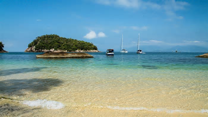 Destinos paradisíacos e baratos para viajar gastando menos de R$ 100 por dia