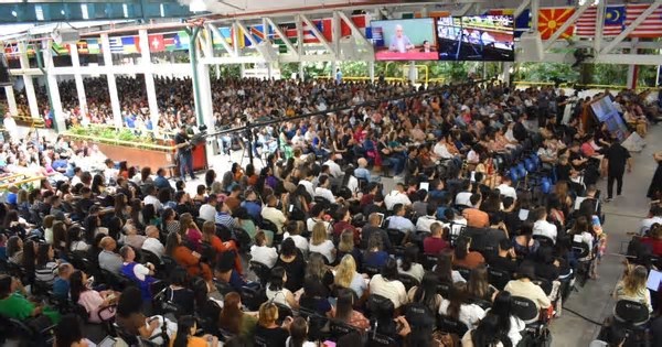Seminário com grupos de louvor aperfeiçoa a técnica de músicos da Maranata no Brasil e no mundo