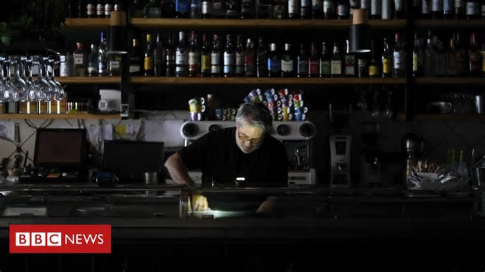 O que se sabe sobre enorme apagão que causa caos em Portugal, Espanha e outros países da Europa