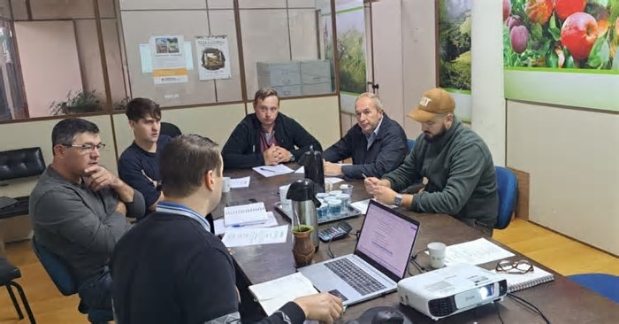 Comitê organizador do concurso de Vinhos, Sucos de Uva e Espumantes de Caxias do Sul já trabalha na Edição 2025