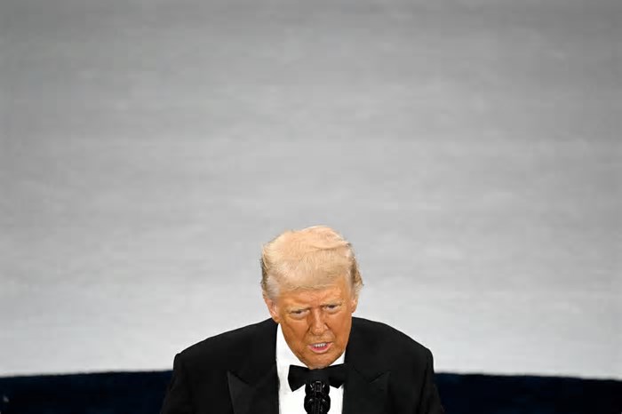 Trump tem autonomia para fazer o que quiser? Guga Chacra responde