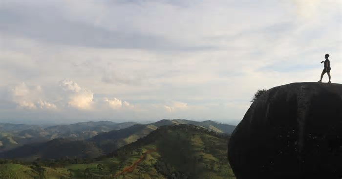 Mirante tem vista única da Serra da Mantiqueira, no interior de São Paulo