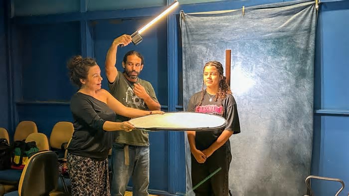 Oficina com Stefano Figalo reflete sobre fotografia como espaço de escuta, presença e memória