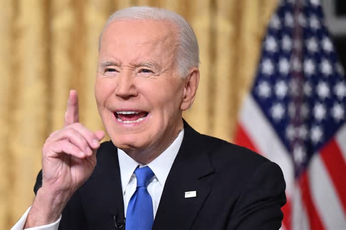 'Tanta destruição', diz Biden sobre governo Trump sem mencioná-lo diretamente