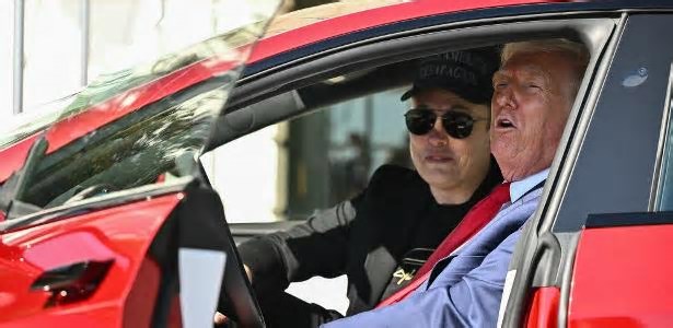 Trump demite milhares de funcionários de agências da saúde nos EUA