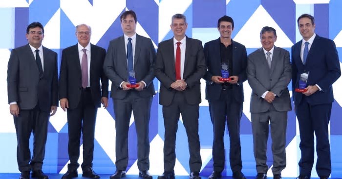 Desenvolvimento Social premia bancos, empresas e governos por inclusão socioeconômica