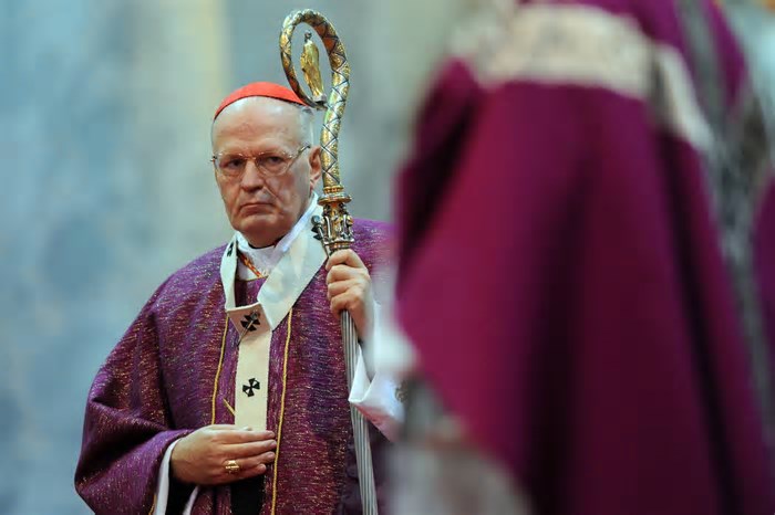Anti-imigração, cardeal húngaro nomeado por João Paulo 2º pode reverter posições de Francisco