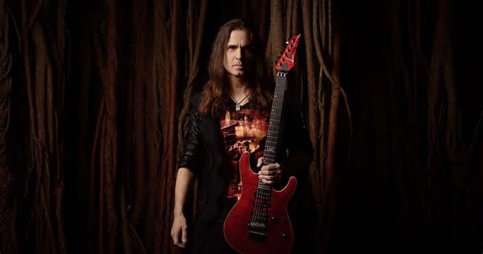 Kiko Loureiro anuncia mudanças na agenda da turnê com cancelamentos e novas datas