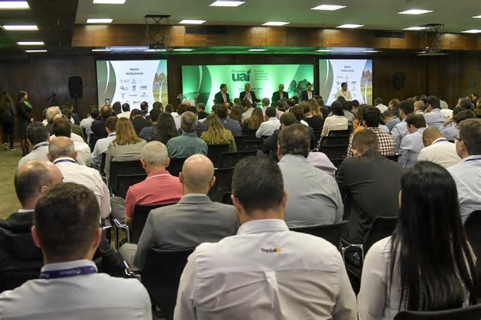 'Florestas UAI' apresenta estudo inédito com mapeamento e pacote de incentivo à agroindústria