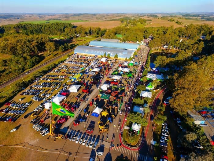 Pedras preciosas, agro, churrasco e shows são atrações da Exposol 2025
