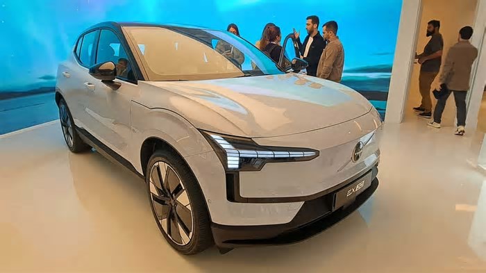 Volvo EX30 é o carro elétrico com menor depreciação do Brasil