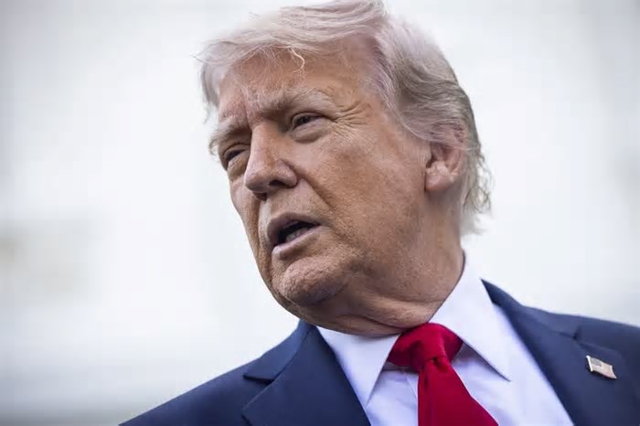 “Estou fazendo exatamente o que prometi”, diz Trump sobre primeiros 100 dias no cargo