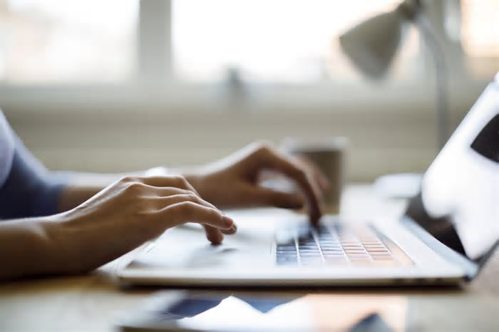 Empresa de tecnologia oferece cursos gratuitos para uso de Inteligência Artificial