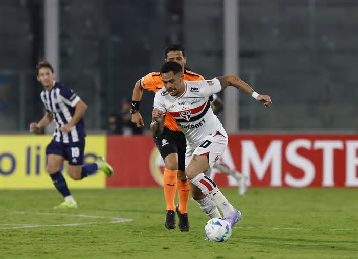 São Paulo joga hoje? Veja horário, onde assistir e provável escalação
