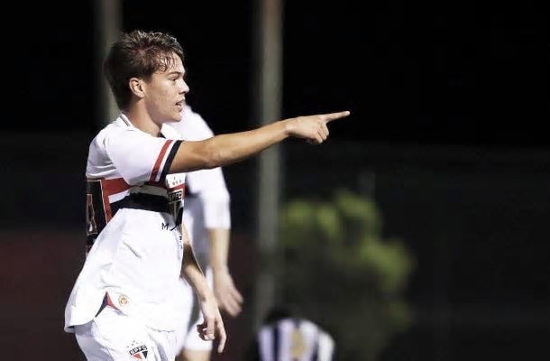 São Paulo vira sobre Atlético e entra no G8 do Brasileirão Sub-20