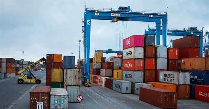 Incerteza comercial deve ser resolvida 'o mais rápido possível', alerta economista-chefe do FMI