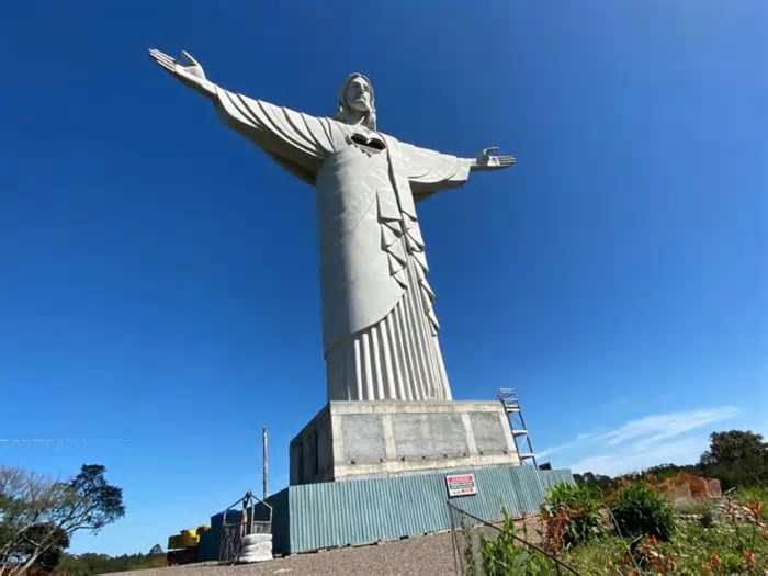 Cidade gaúcha vai inaugurar estátua de Jesus maior do que o Cristo Redentor