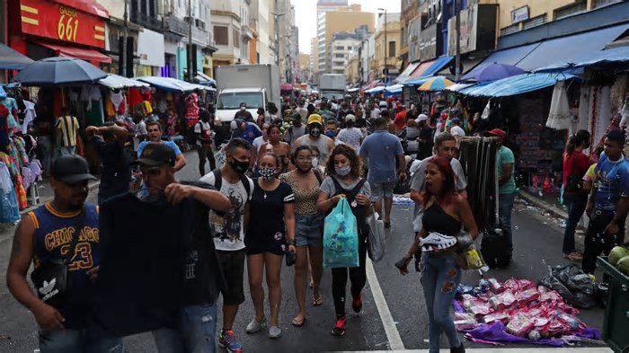 Em relatório, EUA cita região da Rua 25 de Março como polo de pirataria