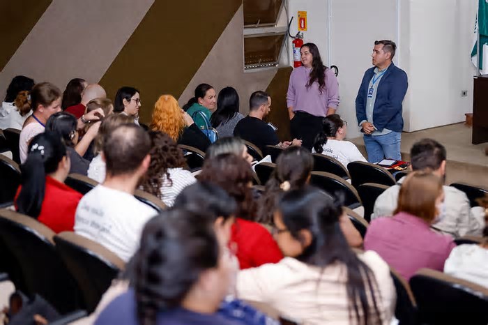 Profissionais de Saúde e Educação participam de encontro preparatório para atualização vacinal nas unidades educacionais em Araucária